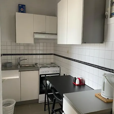 M & M Apartment *