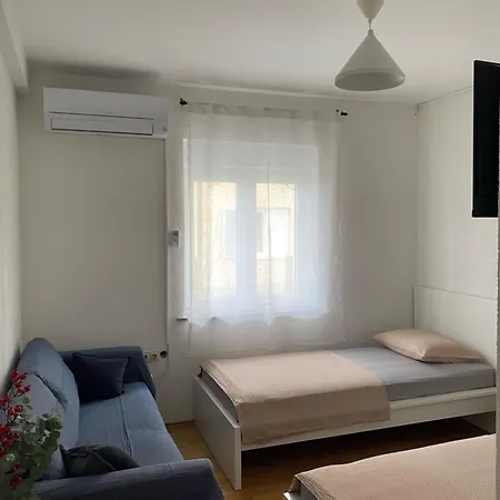 M & M Apartment
