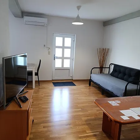 M & M Apartment Split