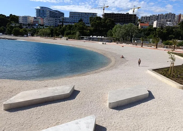 M & M Apartment Split